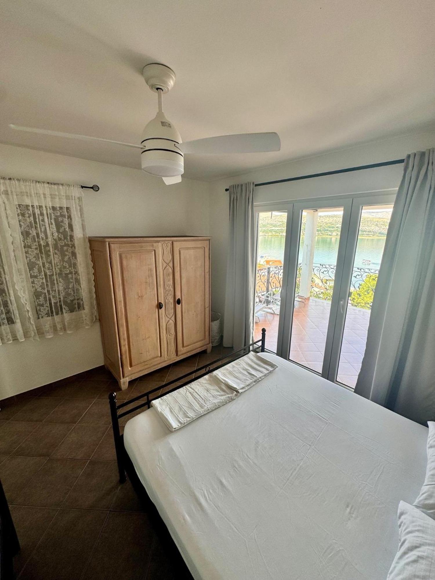 Apartment Nanito Трогир Экстерьер фото