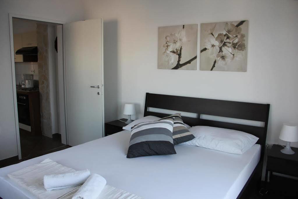 Apartment Nanito Трогир Экстерьер фото